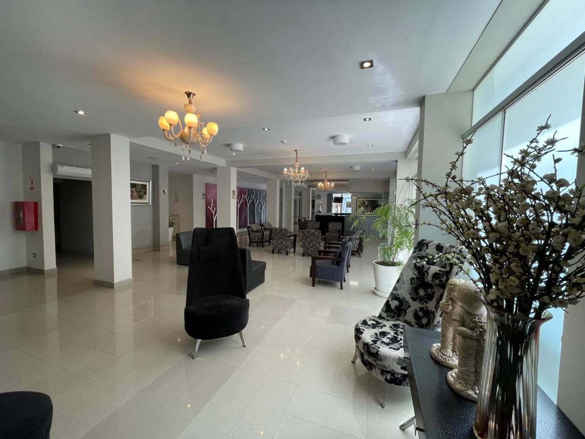 Sunec Hotel 치클라요 외부 사진
