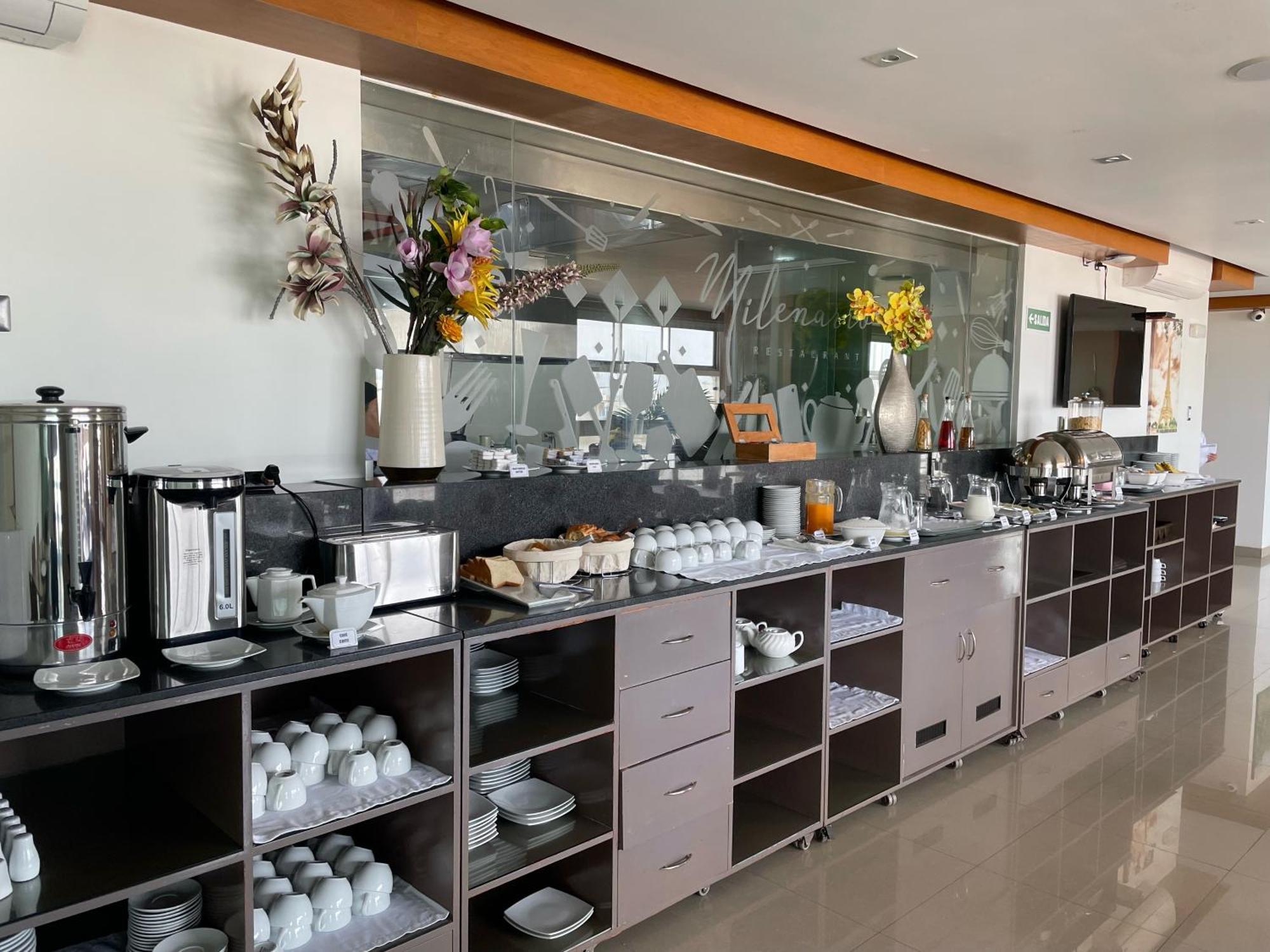 Sunec Hotel 치클라요 외부 사진