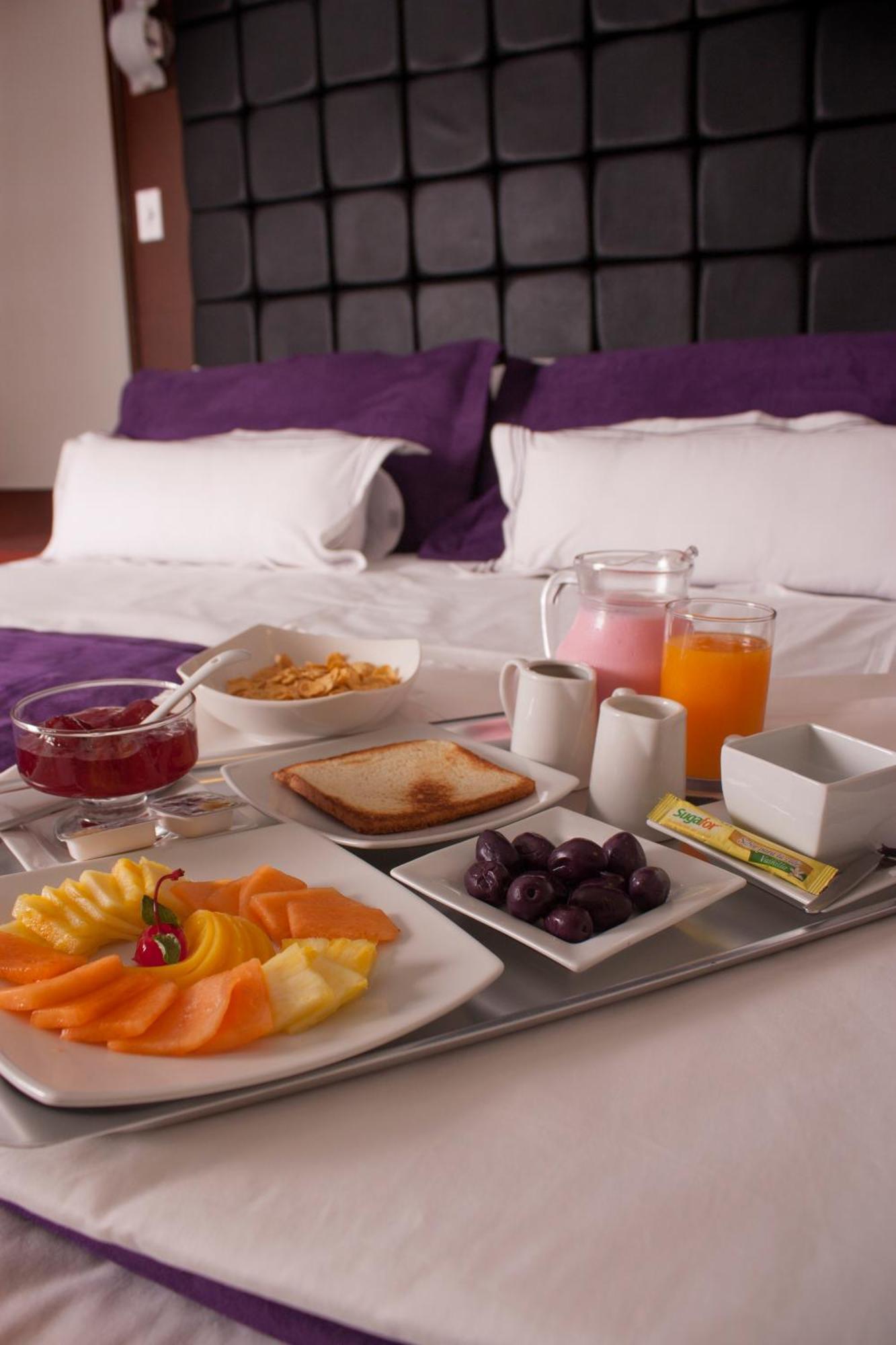 Sunec Hotel 치클라요 외부 사진