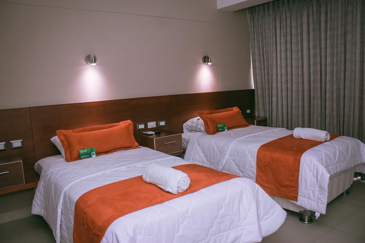 Sunec Hotel 치클라요 외부 사진