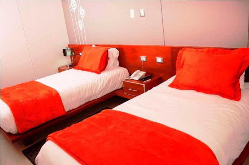 Sunec Hotel 치클라요 외부 사진