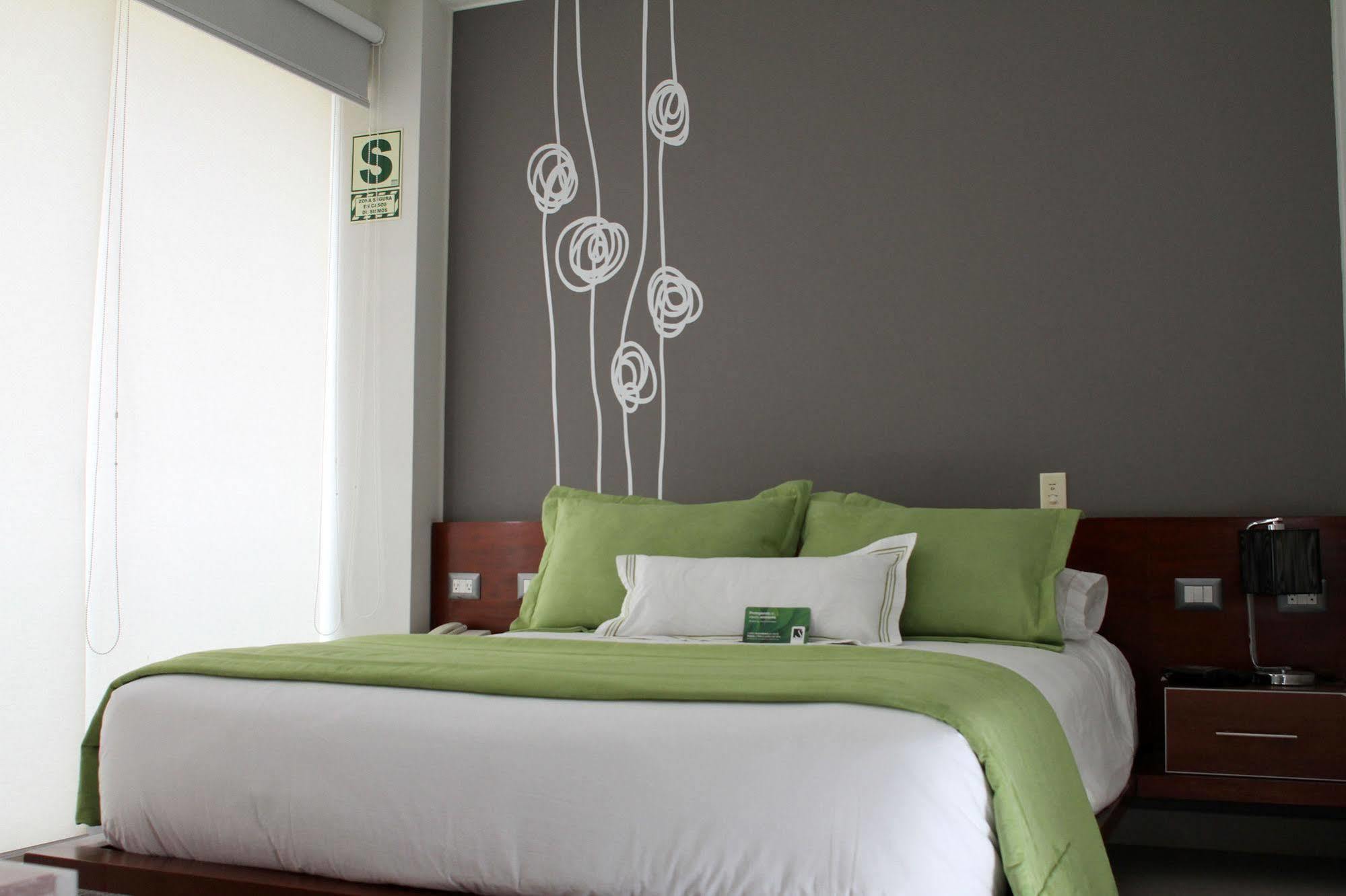 Sunec Hotel 치클라요 외부 사진