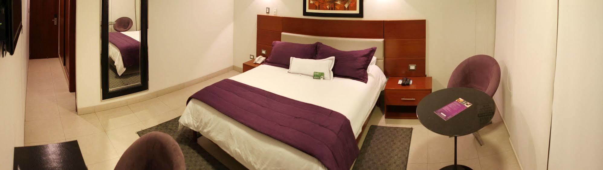 Sunec Hotel 치클라요 외부 사진
