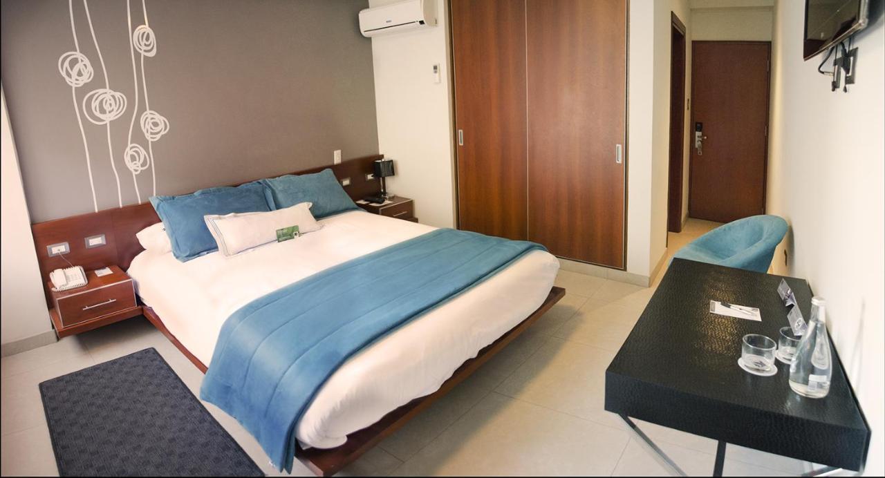 Sunec Hotel 치클라요 외부 사진