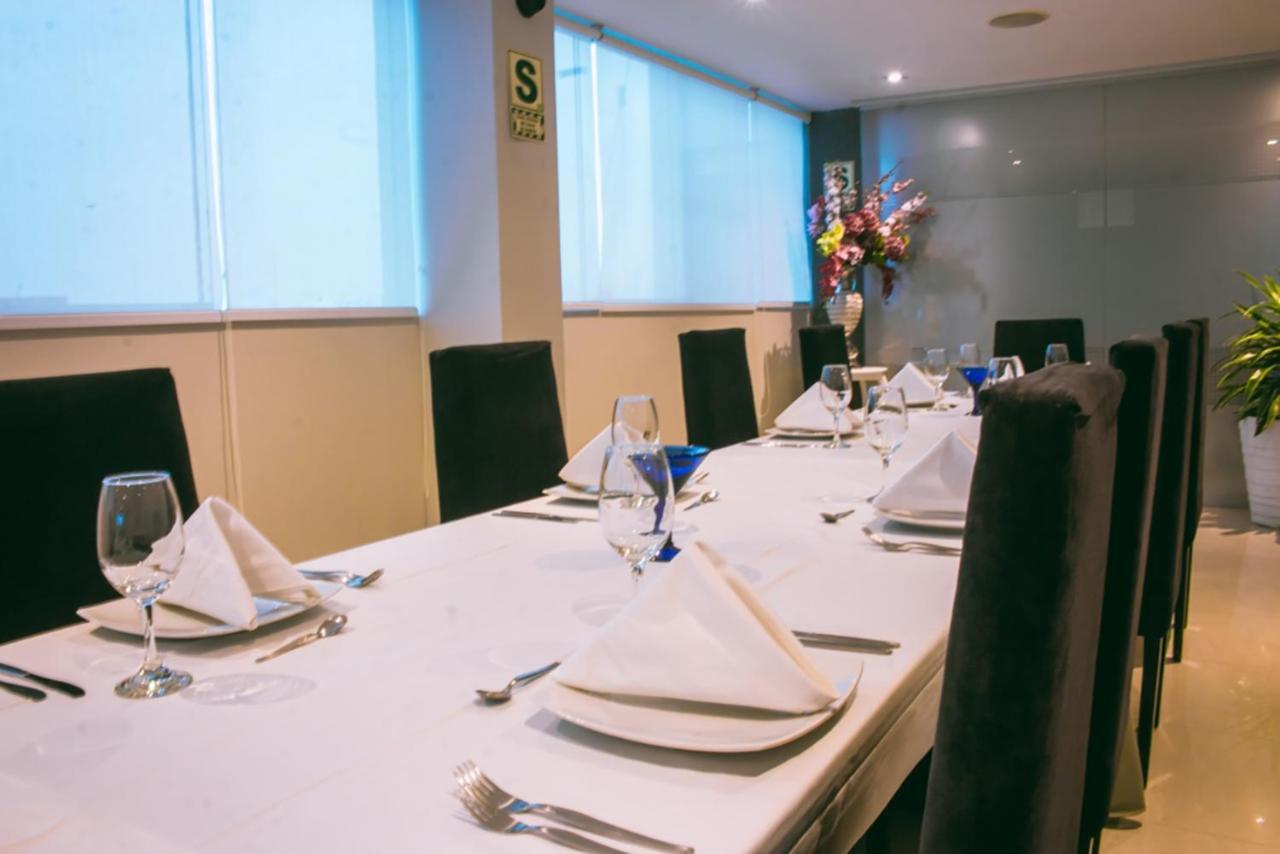 Sunec Hotel 치클라요 외부 사진
