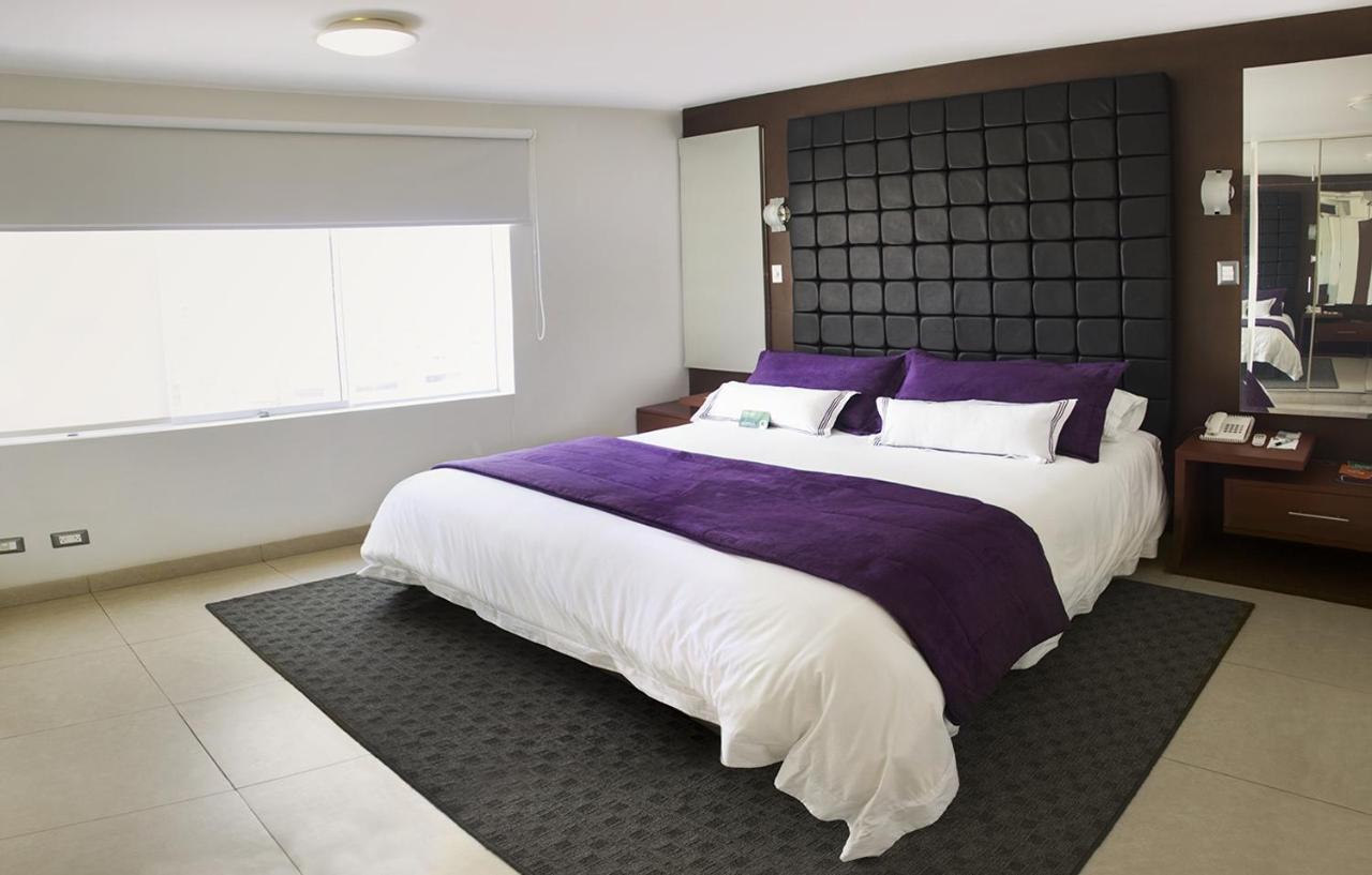 Sunec Hotel 치클라요 외부 사진